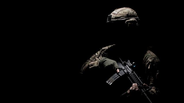 Soldier Military Machine Gun War Silhouette Black wallpaper